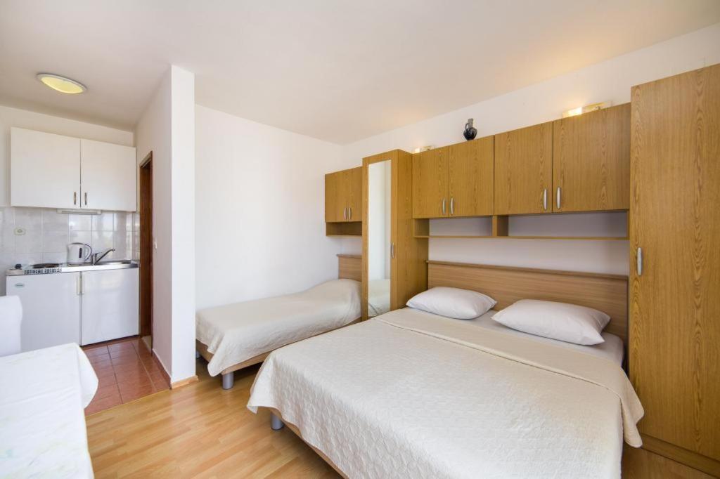 Apartments Slavena กราดัซ ภายนอก รูปภาพ