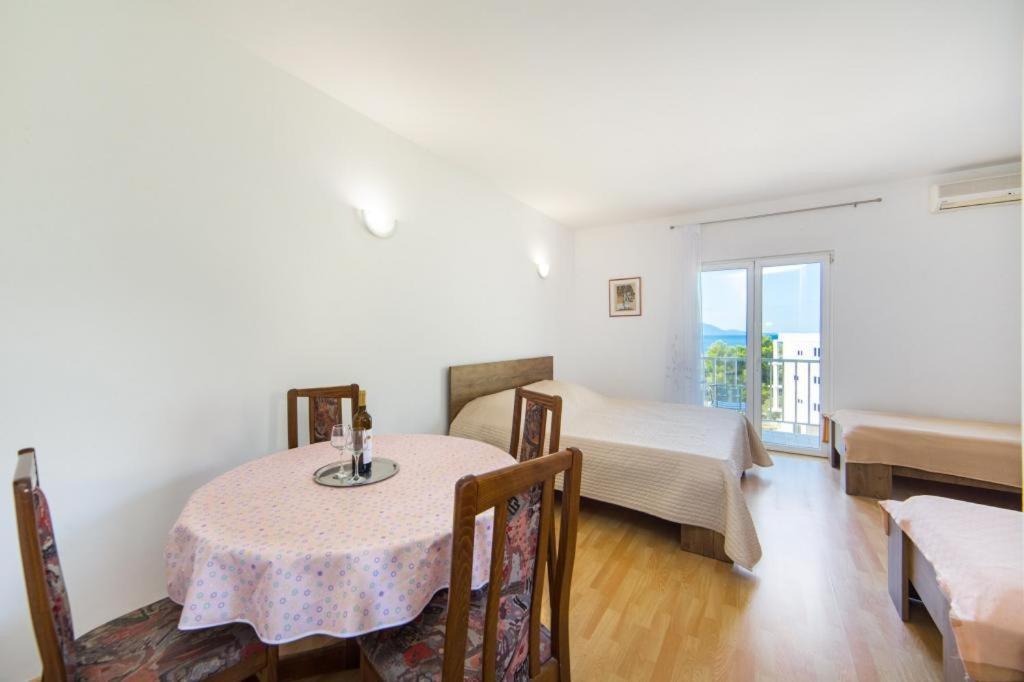 Apartments Slavena กราดัซ ภายนอก รูปภาพ