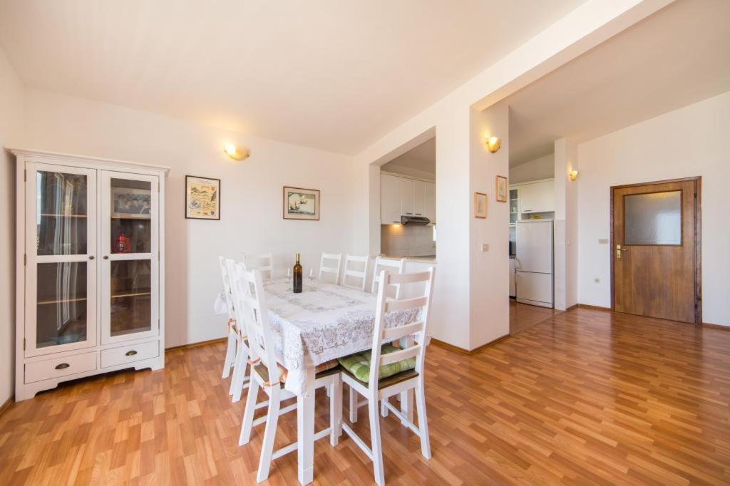 Apartments Slavena กราดัซ ภายนอก รูปภาพ