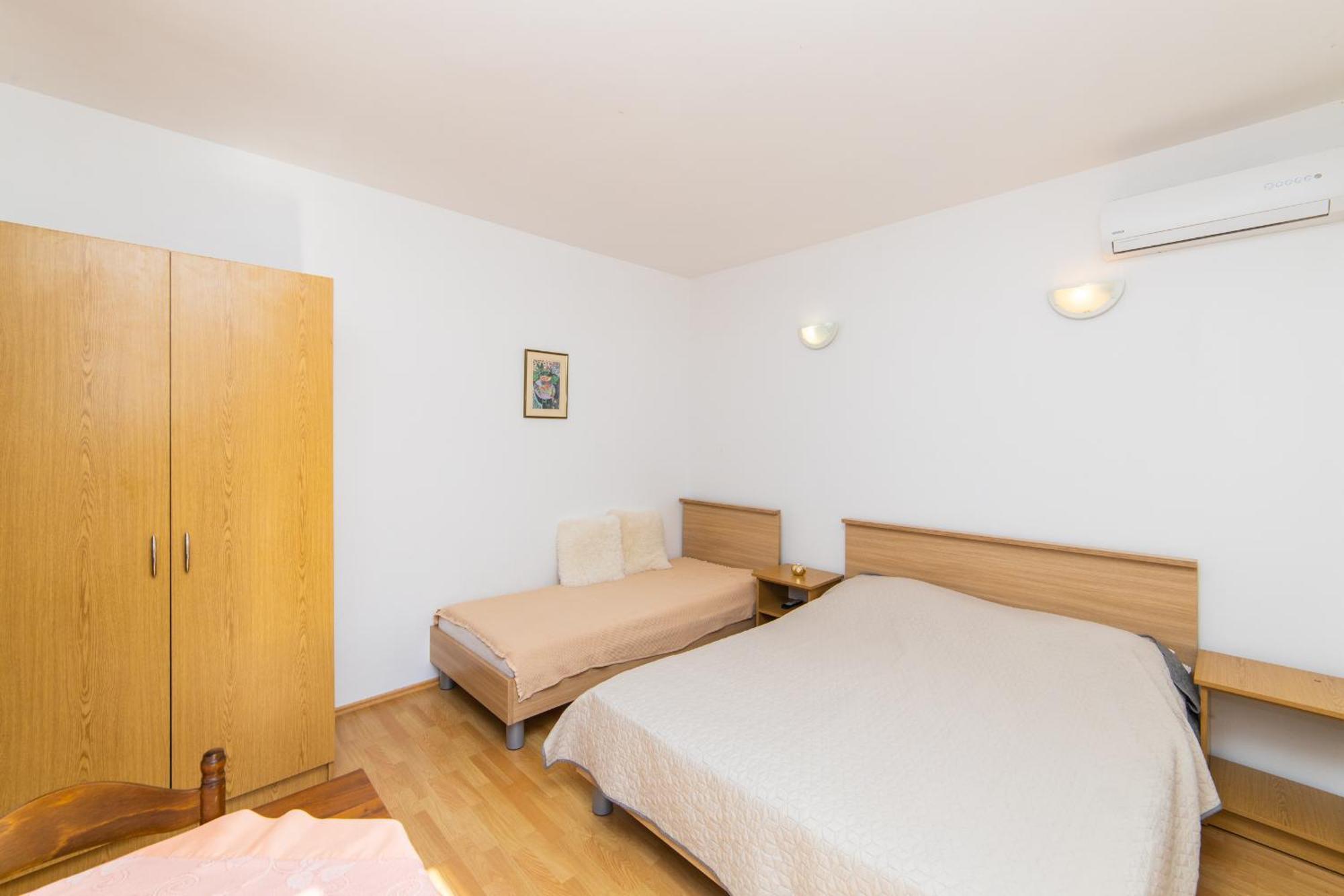 Apartments Slavena กราดัซ ภายนอก รูปภาพ
